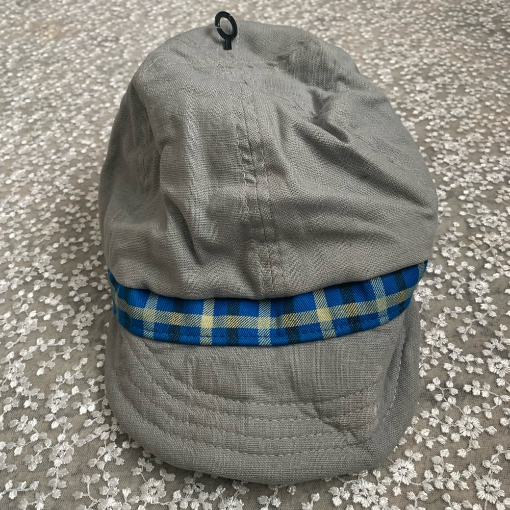 London Fog NWT Silver Gray Cap with Blue Plaid Detail